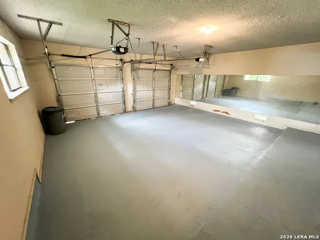 5809 WINTERHAVEN DR Windcrest, TX 78239