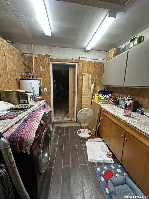 404 W POLK ST Sabinal, TX 78801