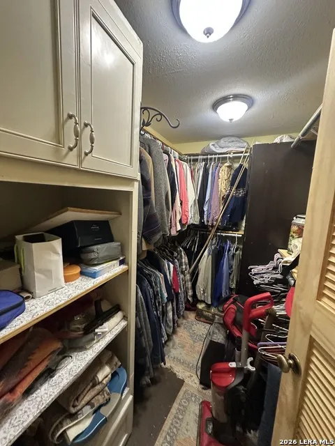 404 W POLK ST Sabinal, TX 78801