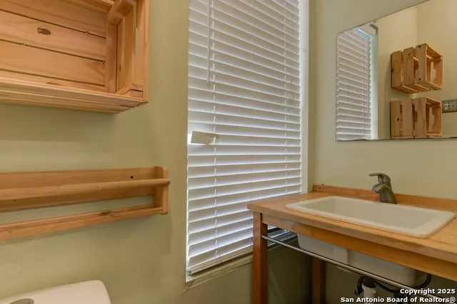 529 Mason St San Antonio, TX 78208