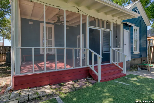 529 Mason St San Antonio, TX 78208