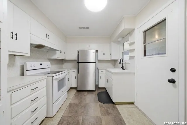 365 HIGHWAY 95 S Elgin, TX 78621