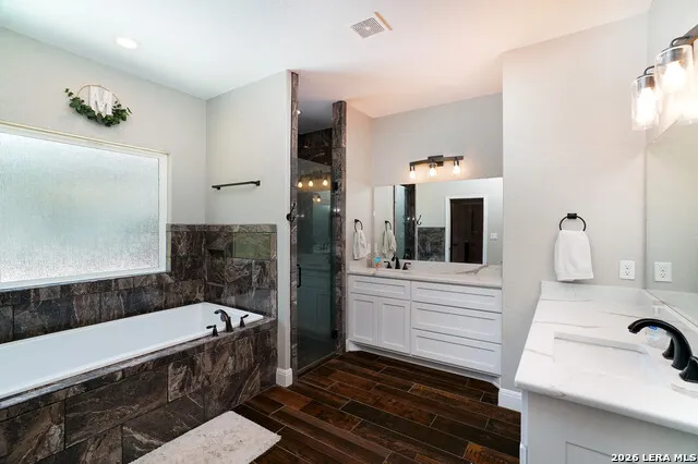 209 Gentle Breeze Floresville, TX 78114