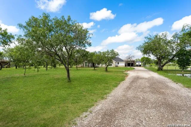 209 Gentle Breeze Floresville, TX 78114