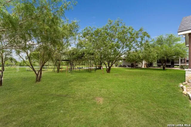 209 Gentle Breeze Floresville, TX 78114