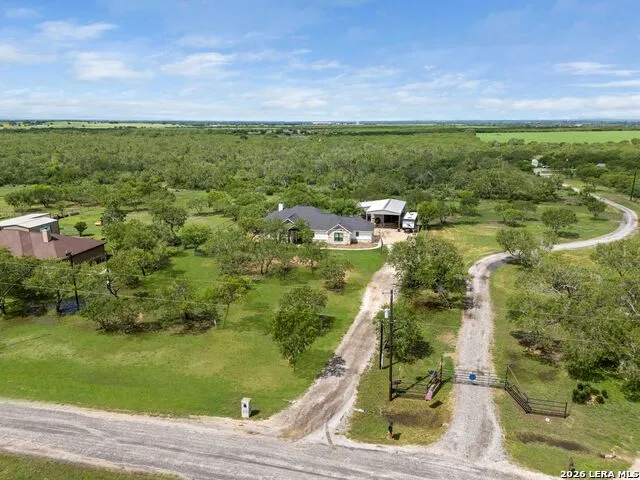 209 Gentle Breeze Floresville, TX 78114
