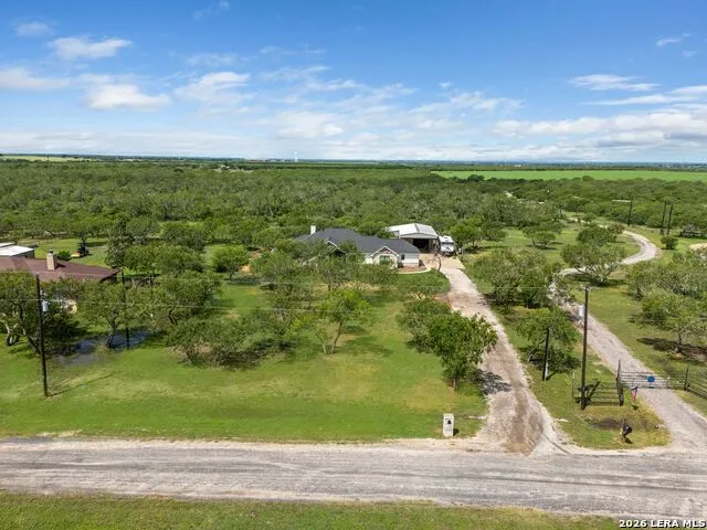 209 Gentle Breeze Floresville, TX 78114