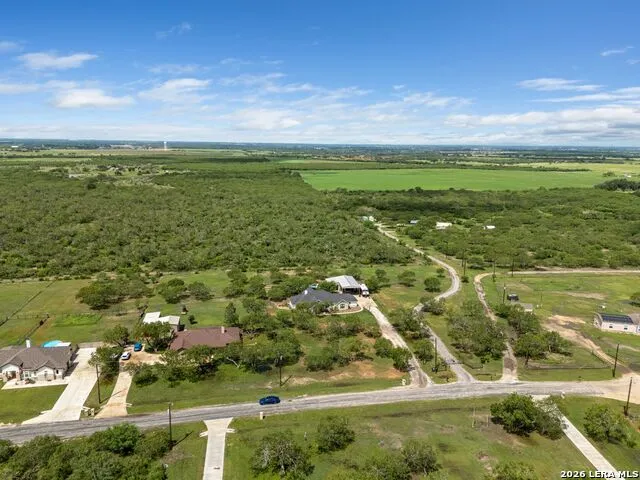 209 Gentle Breeze Floresville, TX 78114