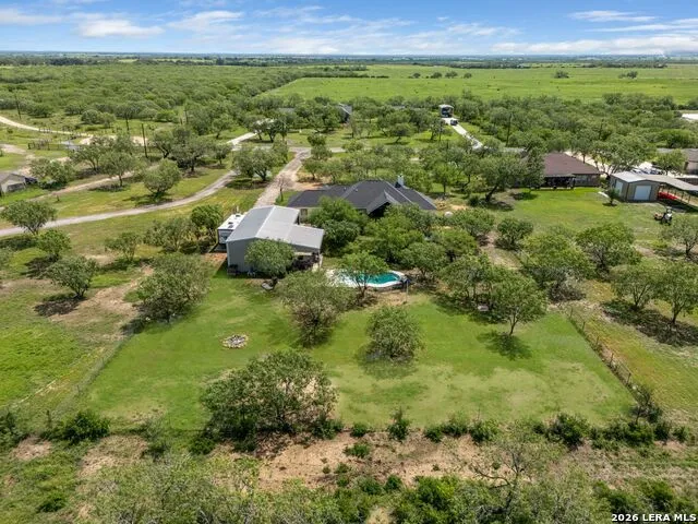 209 Gentle Breeze Floresville, TX 78114