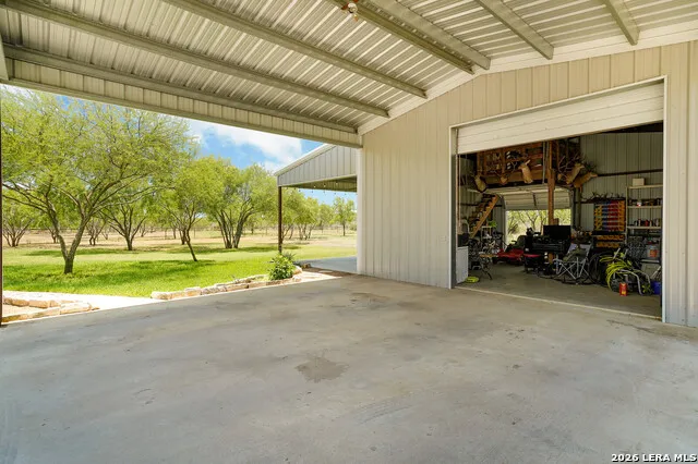 209 Gentle Breeze Floresville, TX 78114
