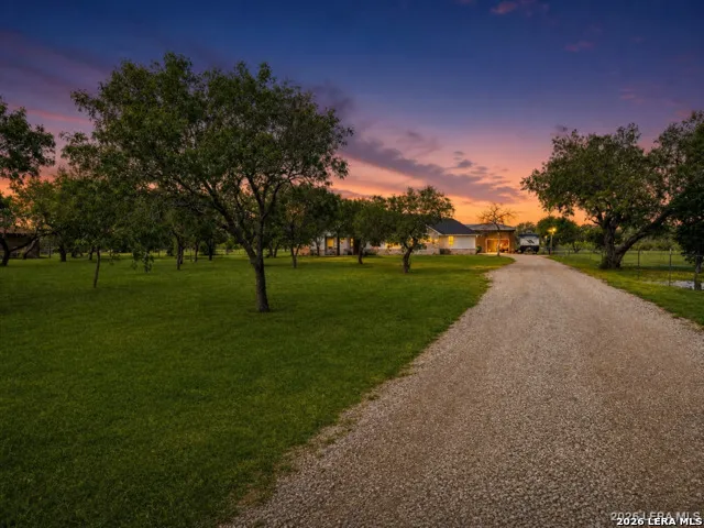 209 Gentle Breeze Floresville, TX 78114