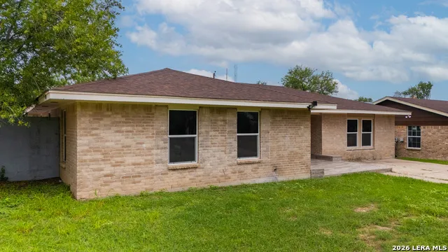 2139 Ricks Dr Eagle Pass, TX 78852