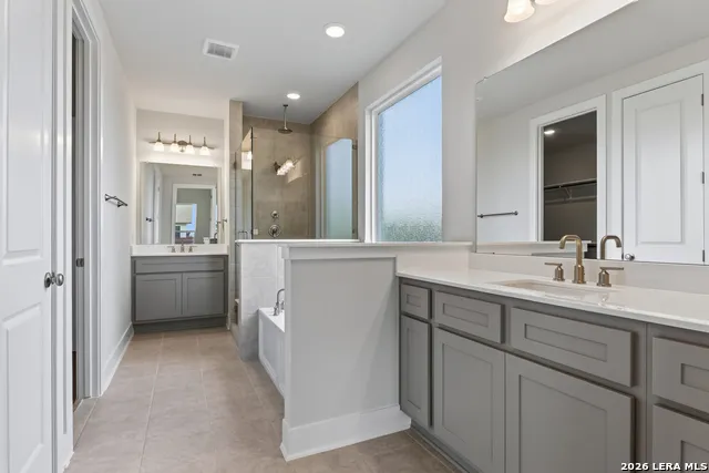 212 Megan's Lane Castroville, TX 78009