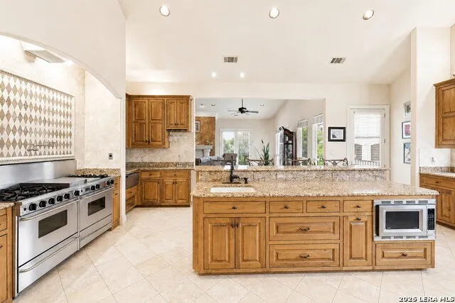 107 Deerwood Drive Kerrville, TX 78028