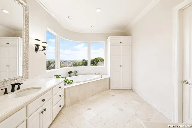 107 Deerwood Drive Kerrville, TX 78028