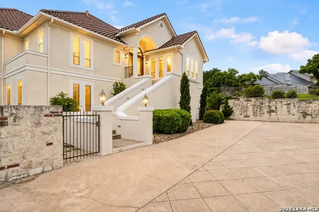 107 Deerwood Drive Kerrville, TX 78028