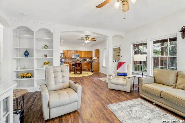 1006 Candlenut San Antonio, TX 78245