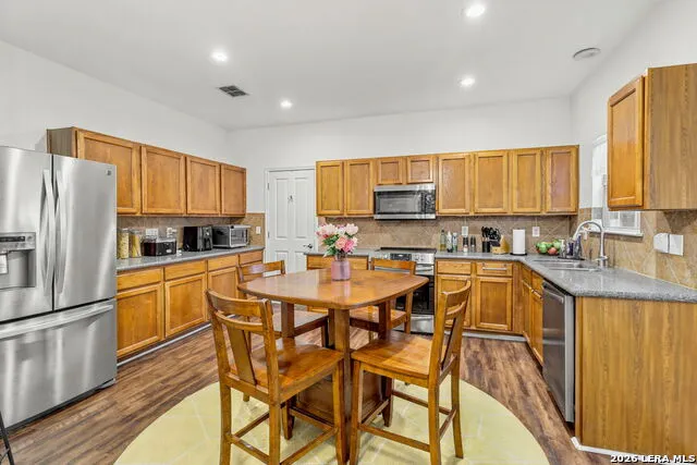 1006 Candlenut San Antonio, TX 78245