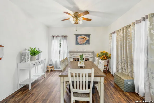 1006 Candlenut San Antonio, TX 78245