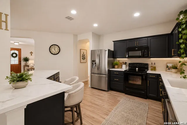 8114 COOPER ML San Antonio, TX 78255