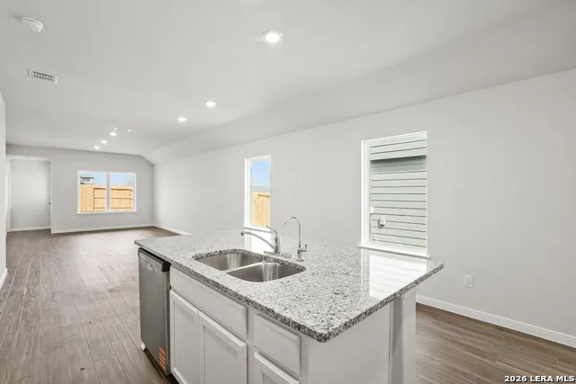 8547 Catnip Pass Elmendorf, TX 78112