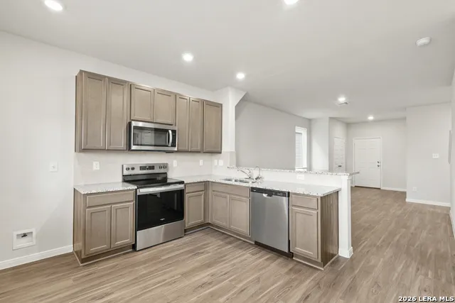 13627 Helton Pass St Hedwig, TX 78152
