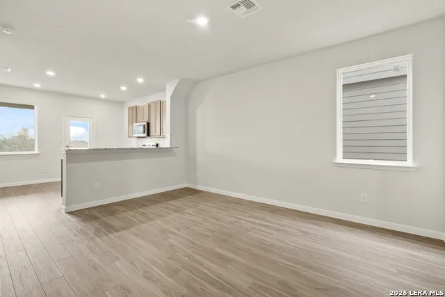 13627 Helton Pass St Hedwig, TX 78152