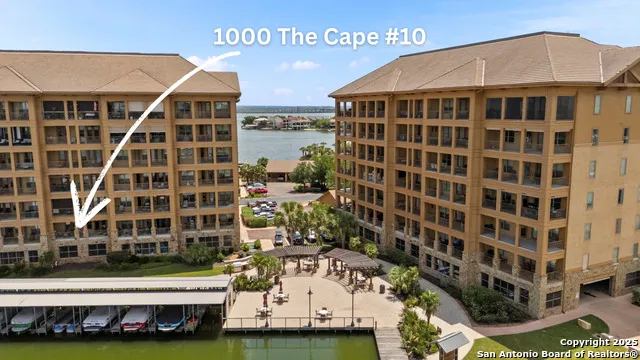 1000 The Cape #10 Horseshoe Bay, TX 78657