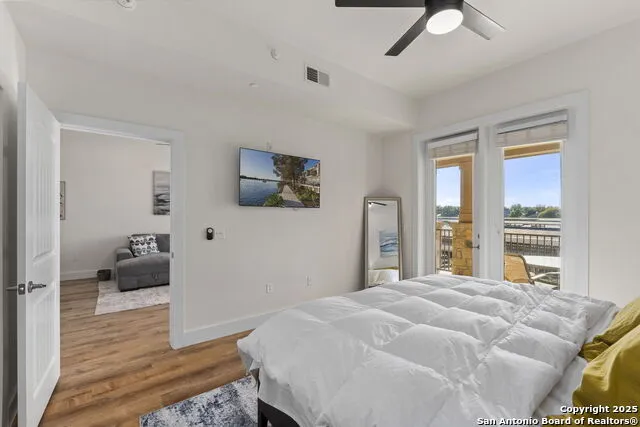 1000 The Cape #10 Horseshoe Bay, TX 78657