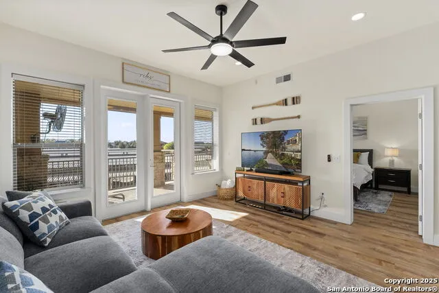 1000 The Cape #10 Horseshoe Bay, TX 78657