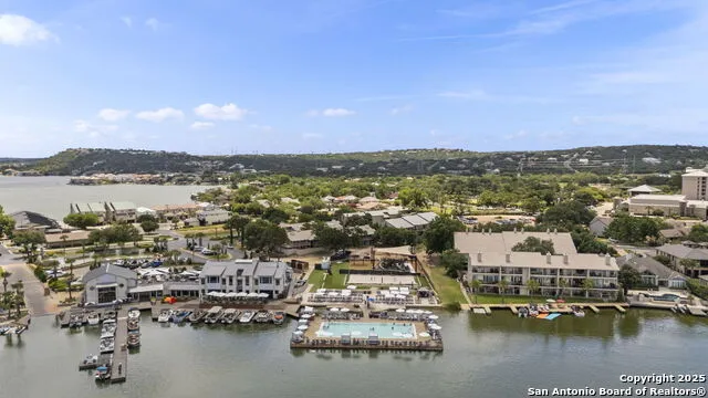1000 The Cape #10 Horseshoe Bay, TX 78657