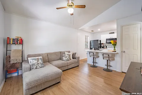 4803 HAMILTON WOLFE #310