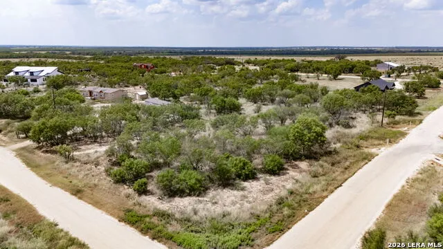 100 County Road 2669 Devine, TX 78016