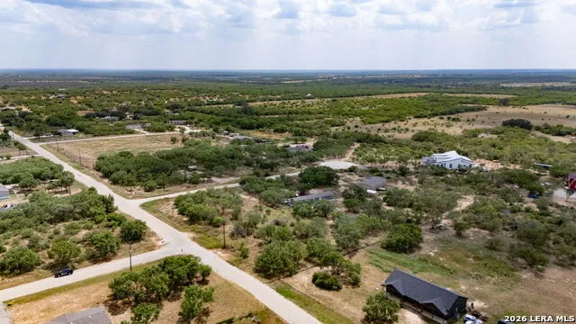 100 County Road 2669 Devine, TX 78016