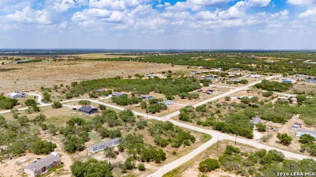 100 County Road 2669 Devine, TX 78016
