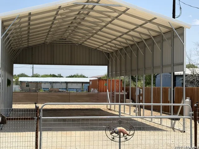 557 Siesta Dr Bandera, TX 78003