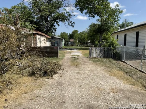 3023 CHIHUAHUA ST