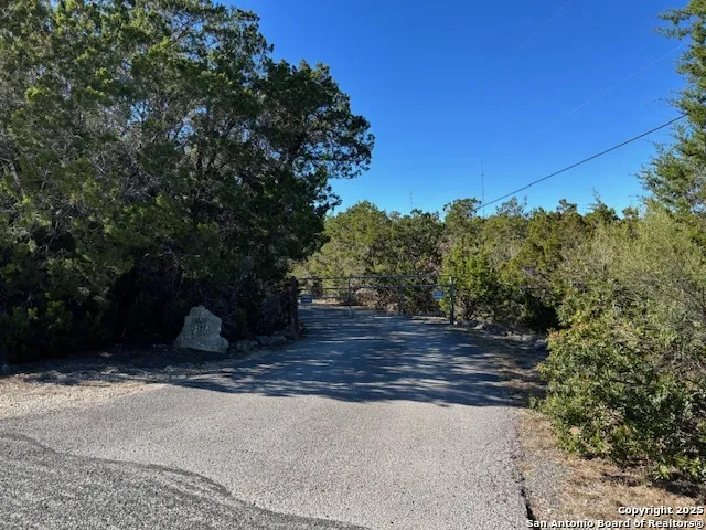 13845 WALNUT RIDGE Helotes, TX 78023