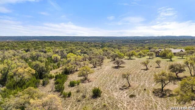 19 STONE RIDGE MOUNTAIN DR Round Mountain, TX 78663