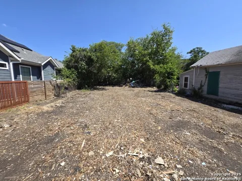 208 Cactus St.