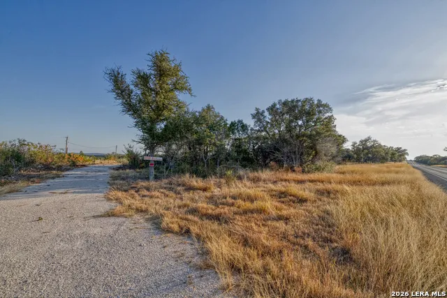 10581 W Ranch Road 337 Camp Wood, TX 78833