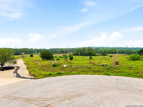 313 Pioneer Crest