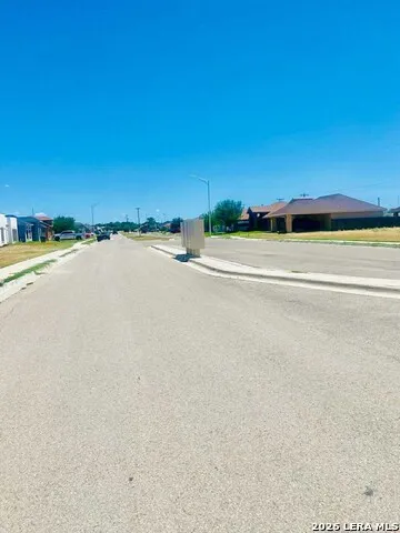 2809 GARDEN VIEW DR Eagle Pass, TX 78852