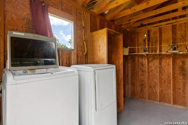 650 Patton Rd Somerset, TX 78069