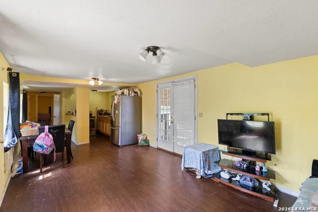 650 Patton Rd Somerset, TX 78069