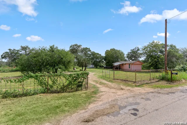 650 Patton Rd Somerset, TX 78069