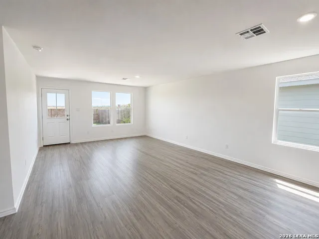 3809 Far Horizon Seguin, TX 78155