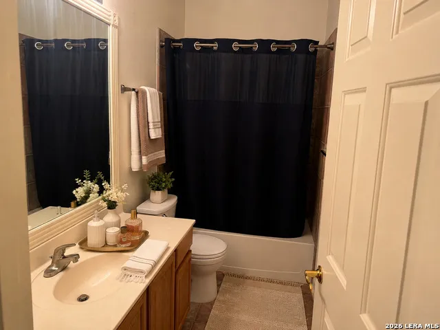 2411 Enfield Grove Dr San Antonio, TX 78231