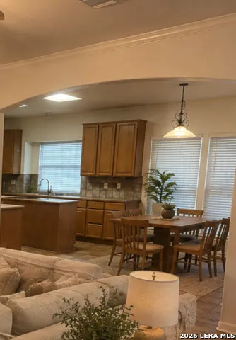 2411 Enfield Grove Dr San Antonio, TX 78231