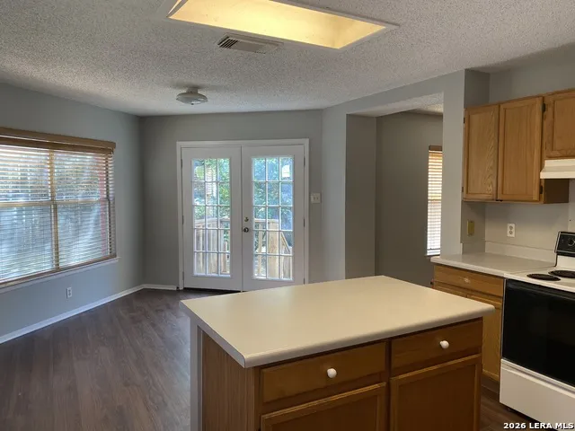 10811 Redbush Park San Antonio, TX 78249